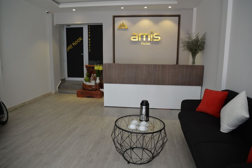 Amis Hotel