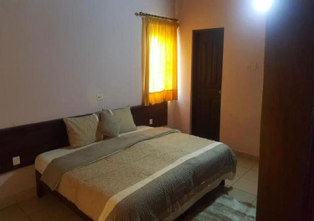 First Choice Hotel