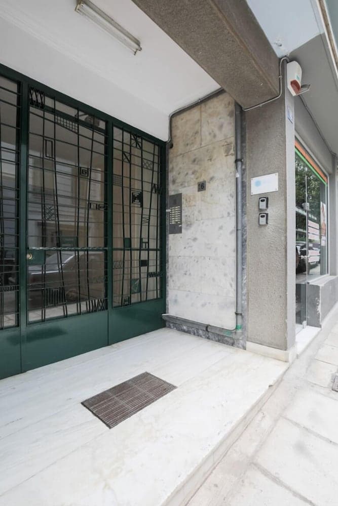 Athenaeum Acropolis Residence 1min to Museum