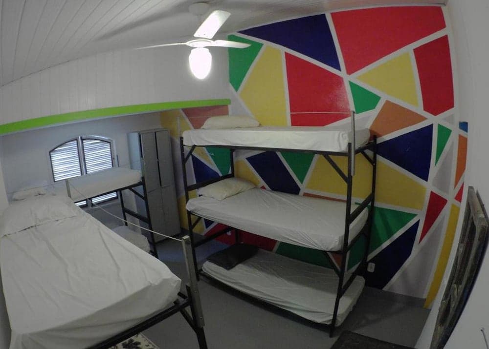 Yolo Hostel