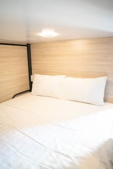 Cruise Hostel