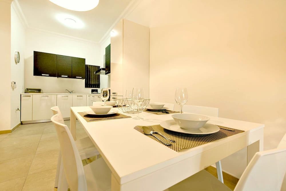 Apartment in Luxury Complex with Amazing Resident's Pool