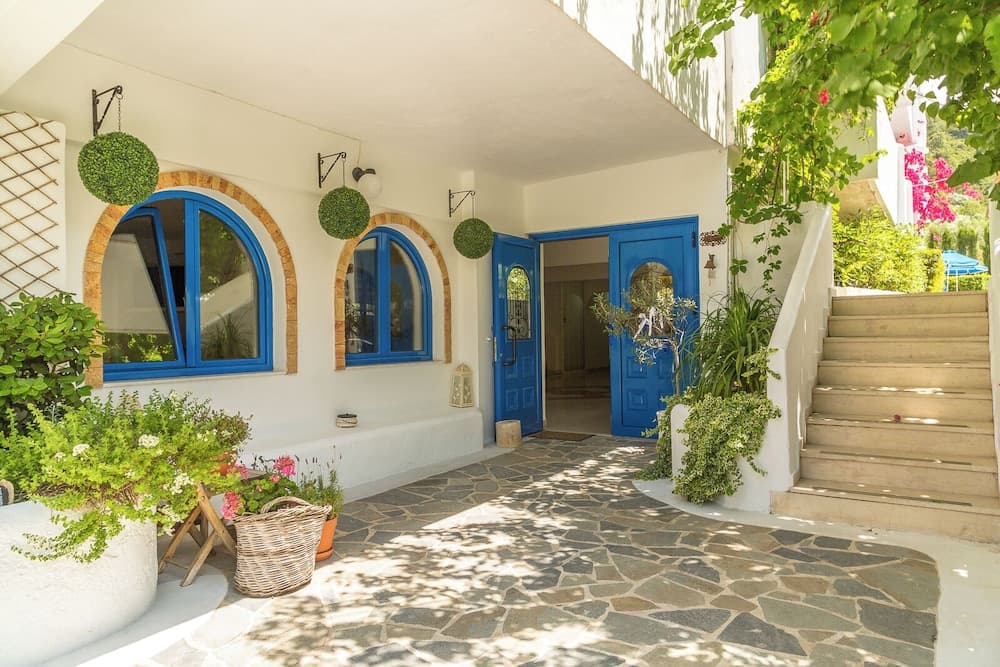 Nathalie Hotel