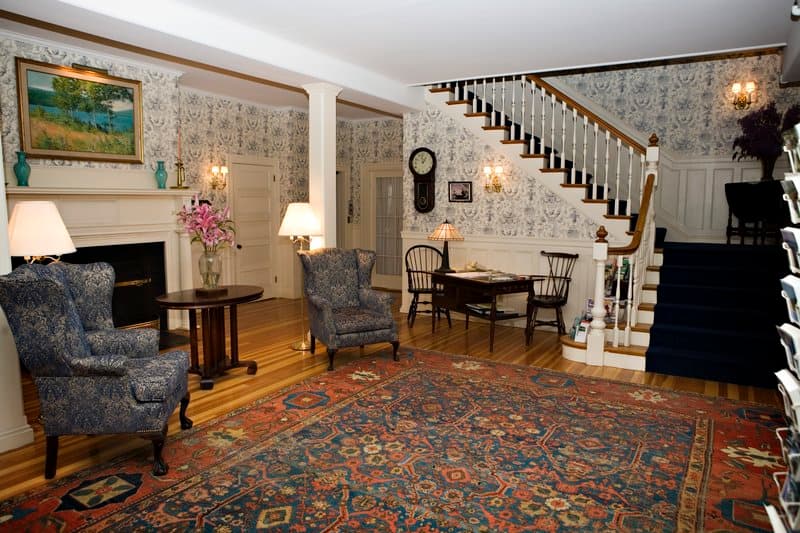 Asticou Inn