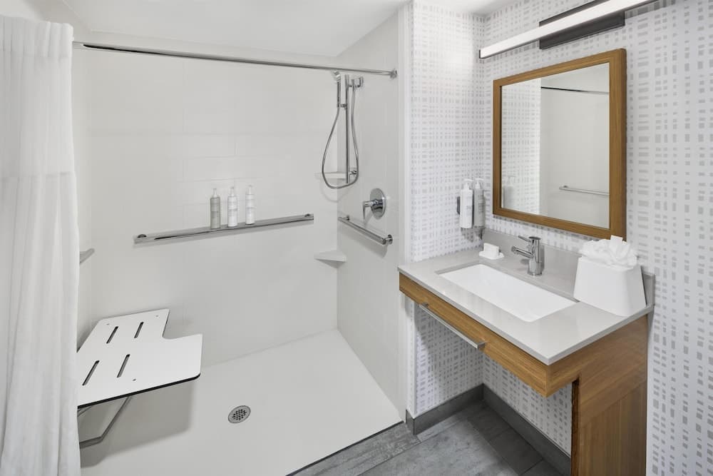 Hampton Inn Chicago-Carol Stream