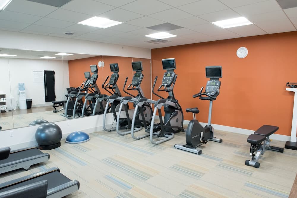 Holiday Inn Express & Suites - Louisville N - Jeffersonville by IHG