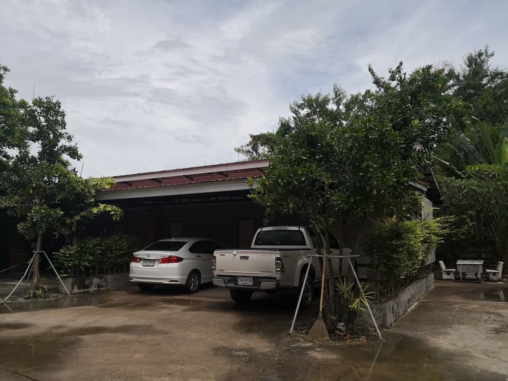 Khan Kluay Resort