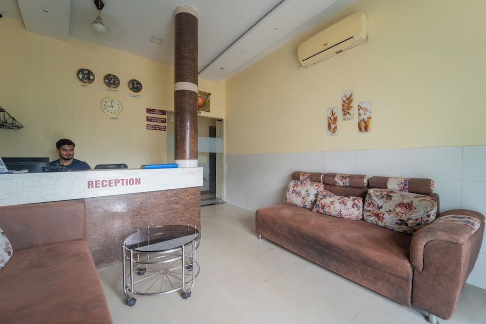Hotel Kailash Park- Near International Airport