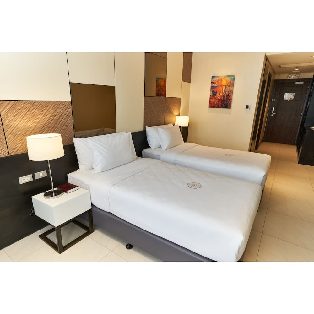 Summit Hotel Tacloban