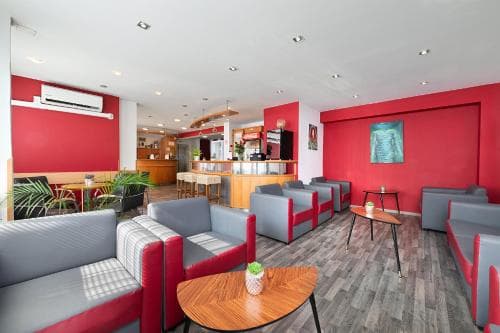 Hotel Plus