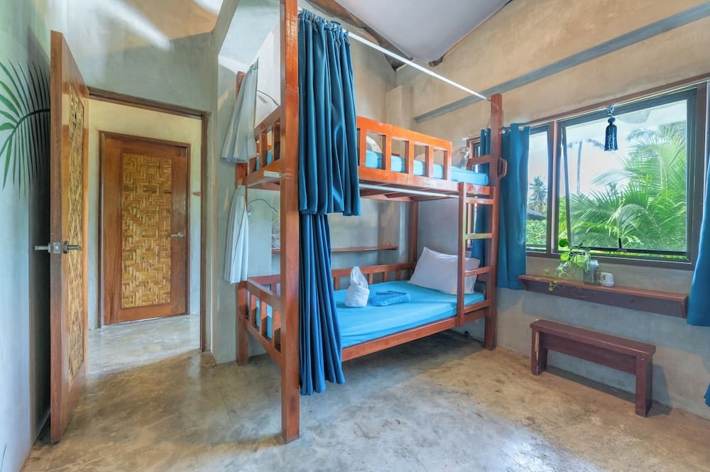 Sinag Hostel - Adults Only