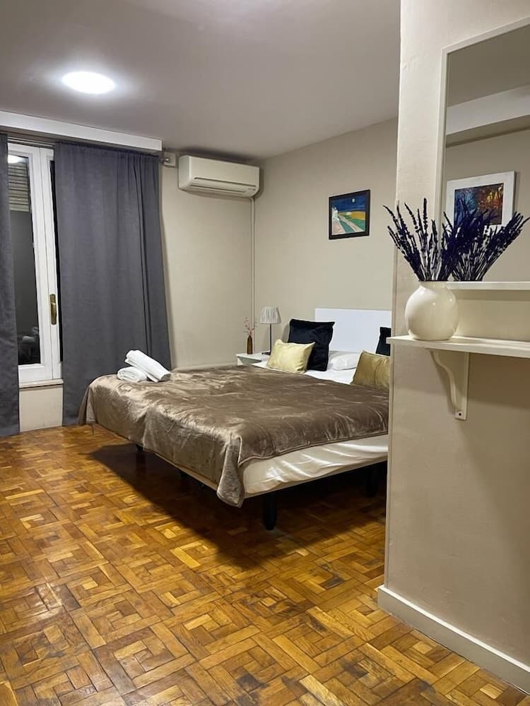 Somnio Hostels