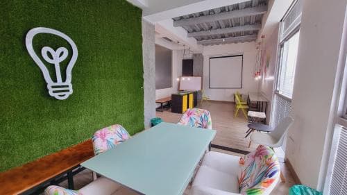 Hábitat Suites Hotel