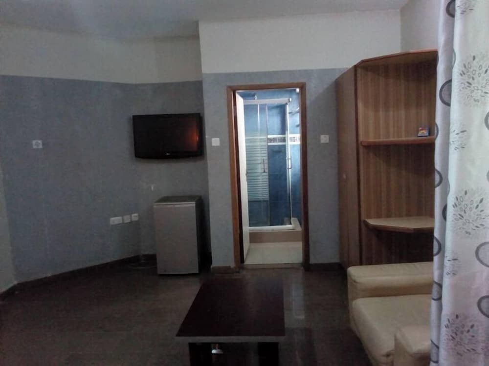 Vicmike Villa