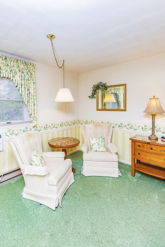 Azalea Garden Inn