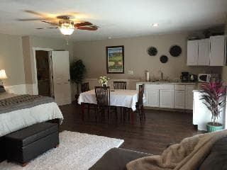 Creekside Bed and Breakfast