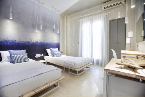 Privee Santorini