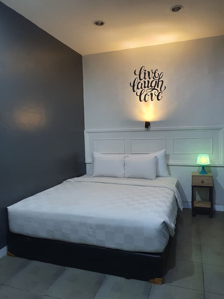 Wow! Hotel