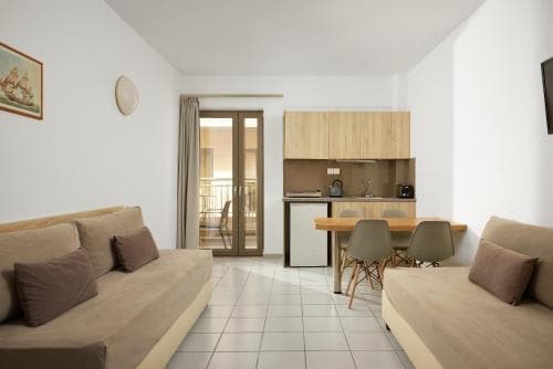 Acropolis Apartments