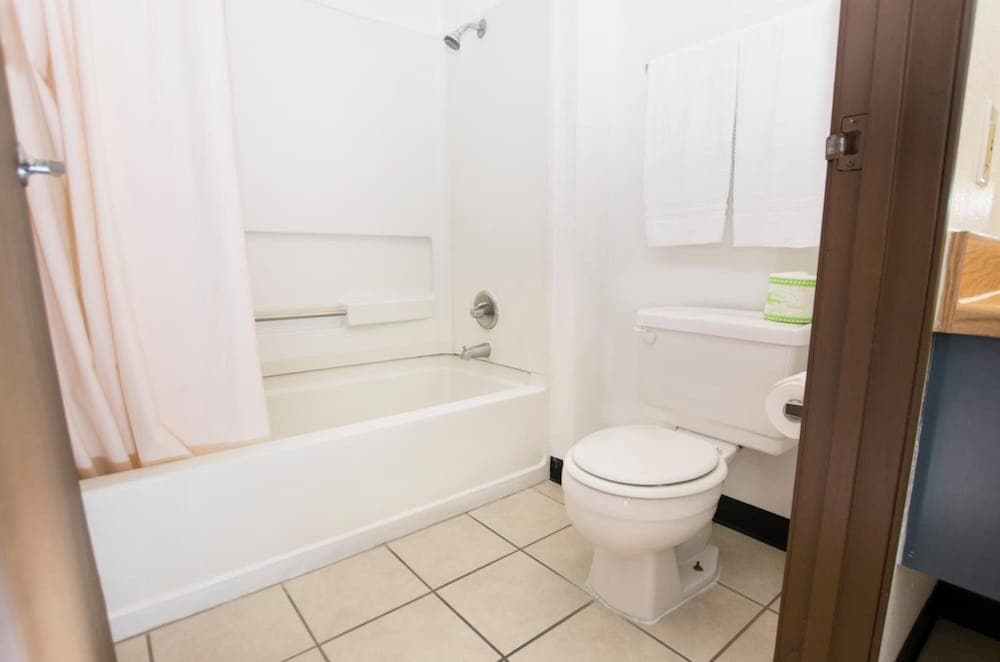 Morada Inn & Suites