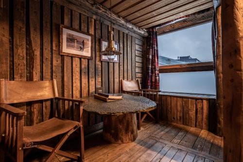 Basecamp Hotel