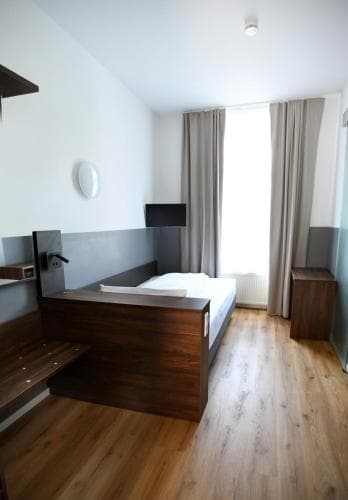 Apadana Hotel