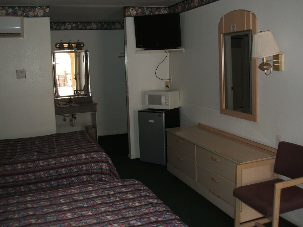Camlot Inn