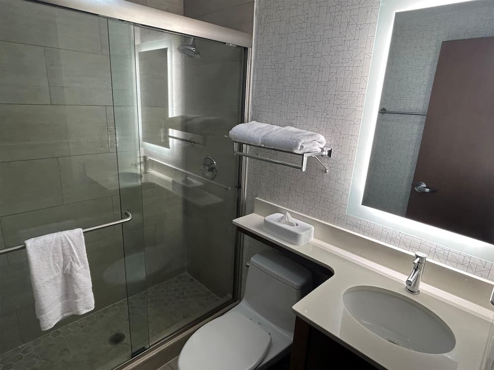 Best Western Roslyn-Long Island Hotel