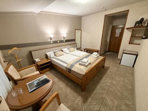 Hotel Lav