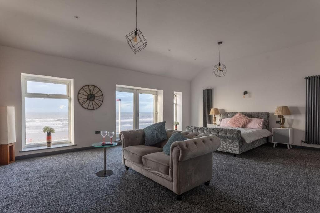 RESIDENCY LUXURY SEAFRONT HOTEL