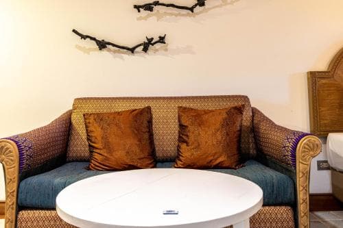 Palm Spring Lodge City Resort