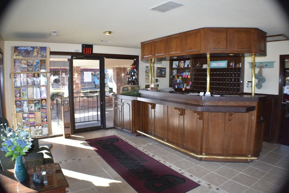 Baldknobbers Motor Inn