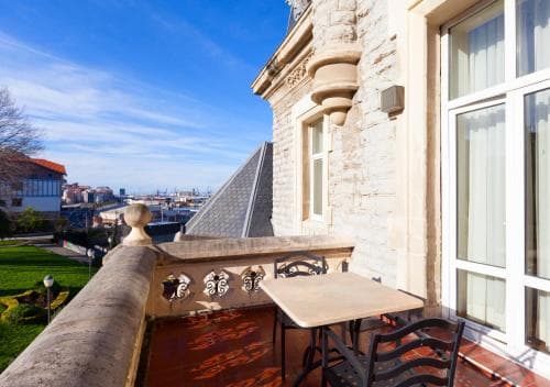 URH Palacio de Oriol Hotel