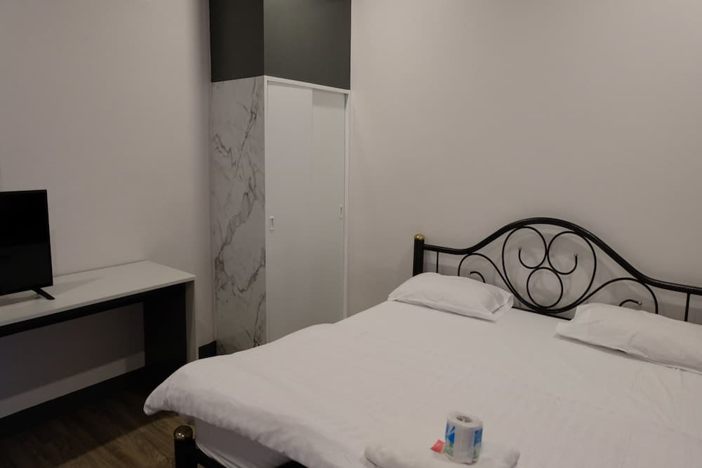 Ai Aroon Apartment