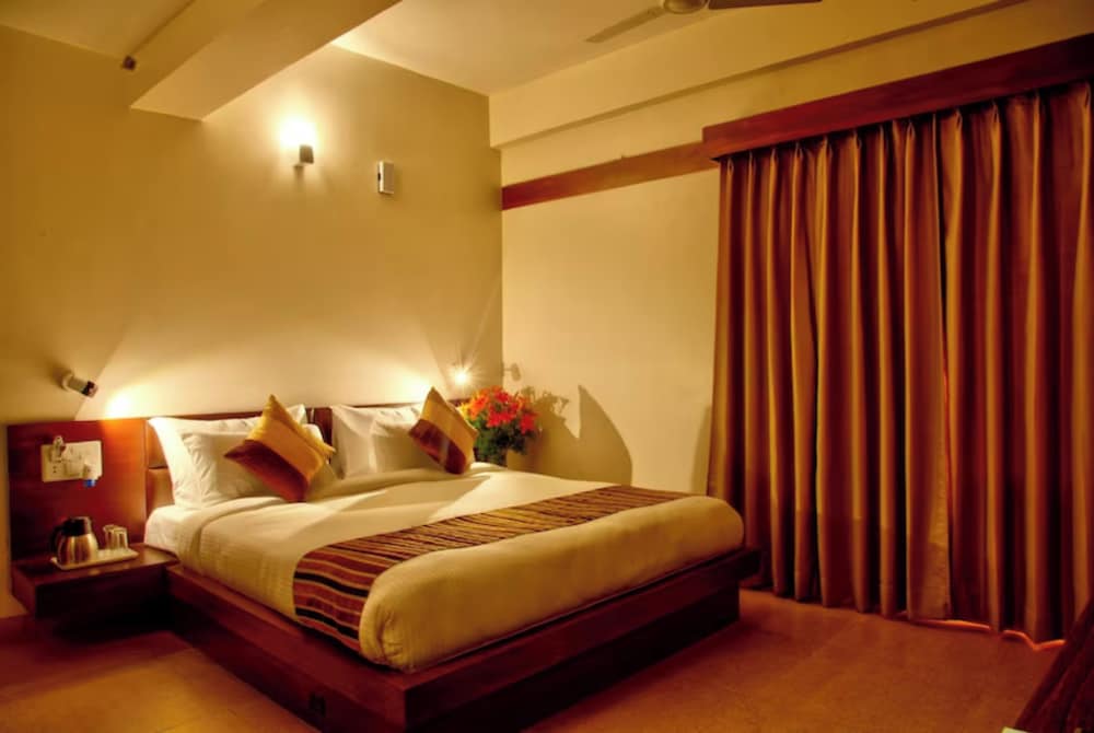 Goroomgo Palm Bhimtal