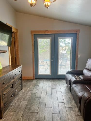 Columbine Inn