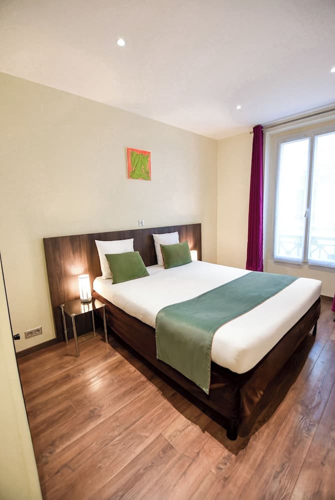 Hotel Pax Opera