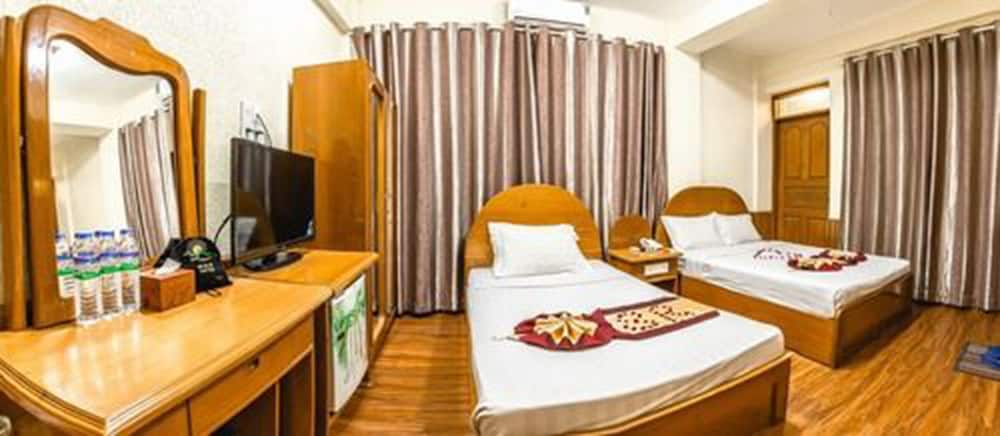 Sunrise Hotel
