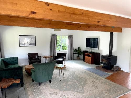 Howards Mountain Lodge