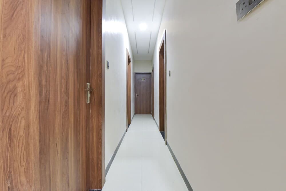Fabhotel Utsah