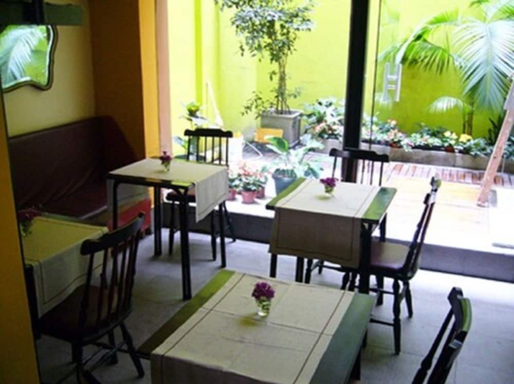 Hotel Suipacha Inn