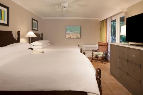 Pier House Resort & Spa