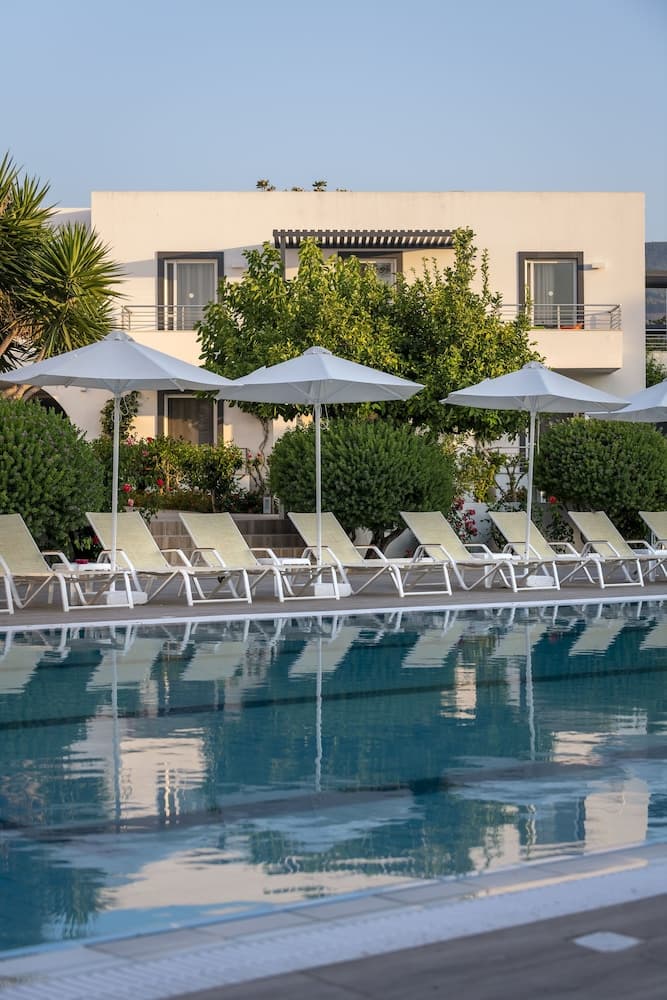 Alexandra Beach Hotel