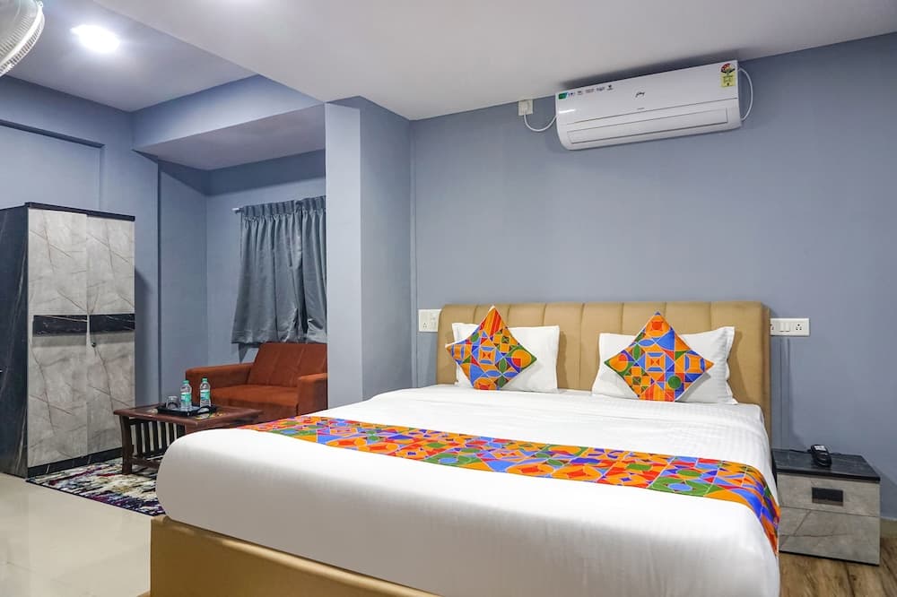 Fabhotel Grey Inn