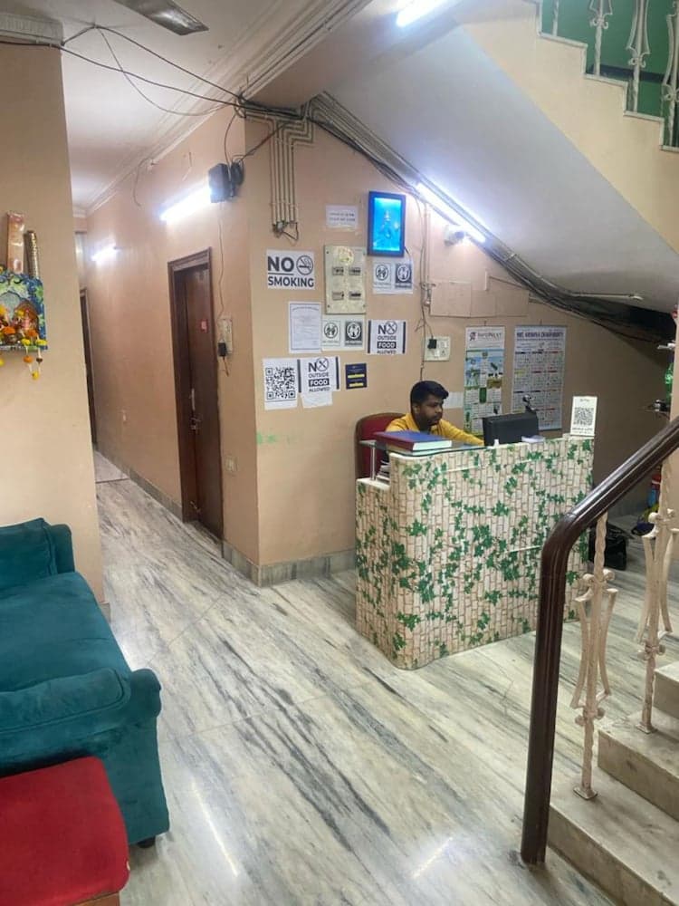 Goroomgo Hotel Wow Kolkata