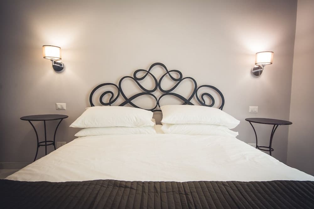 Cromata Rooms