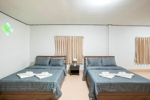 Phumthadarommanee Resort