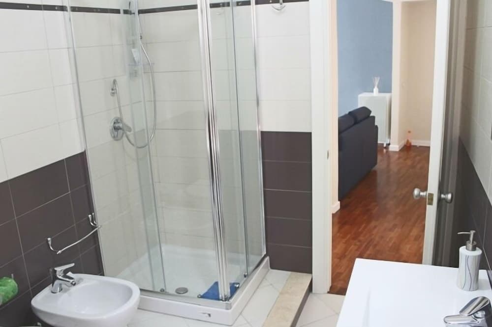 Domus Yenne Suites