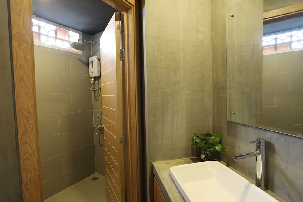 RS III Location Hostel