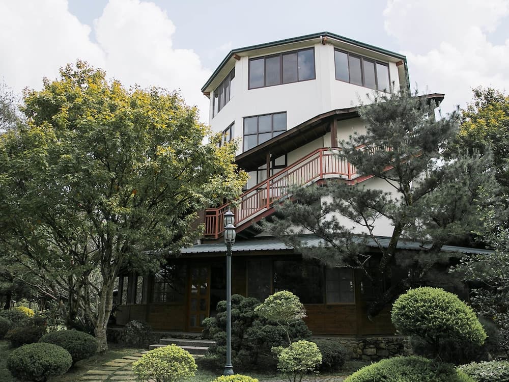 Flying Villa